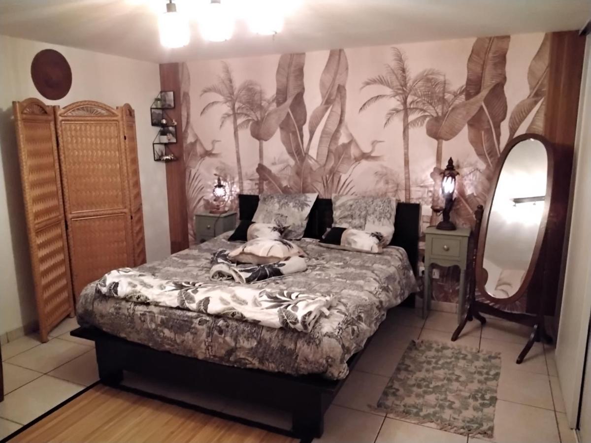 Bed and Breakfast O Tour Du Monde Cellettes  Exterior foto